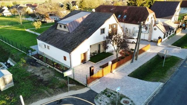 Kukorica Csarda Apartman 2 Balatonujlak Εξωτερικό φωτογραφία